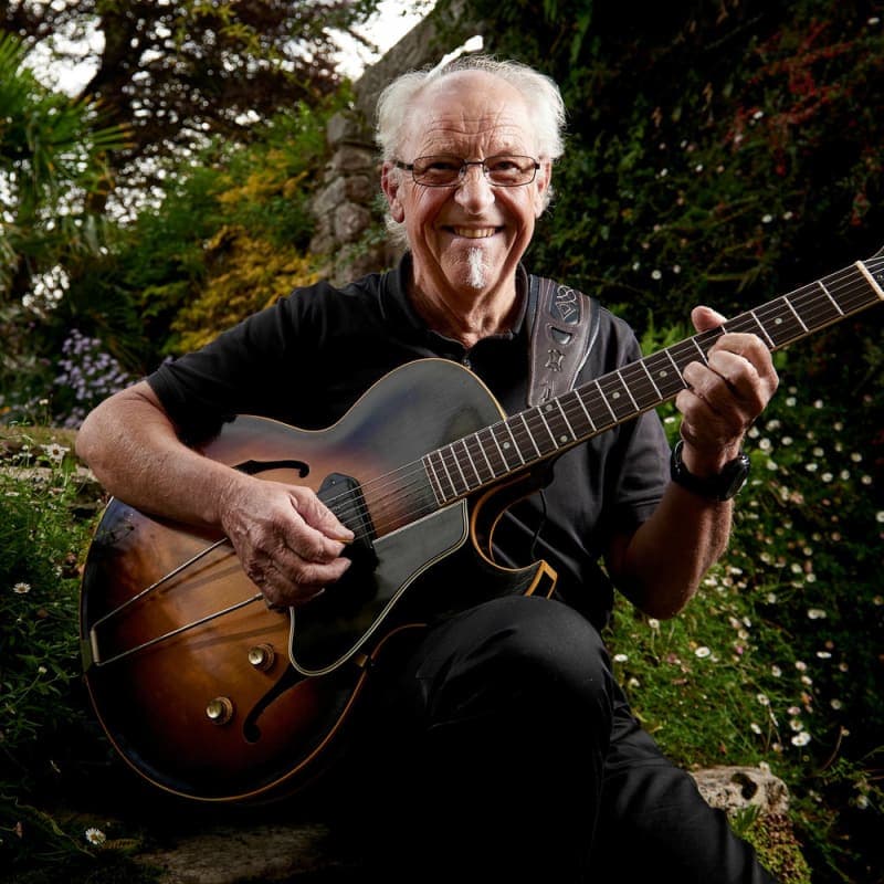 MARTIN BARRE & Band