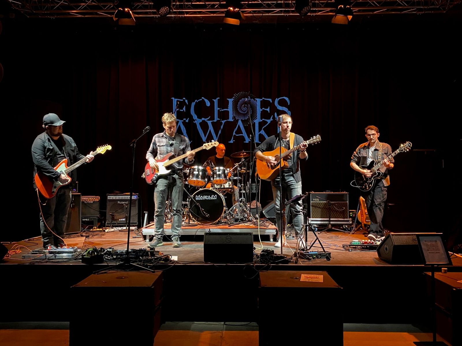 Echoes Awake EP-Releaseshow + Lilly Van Jansen & Radio Moon