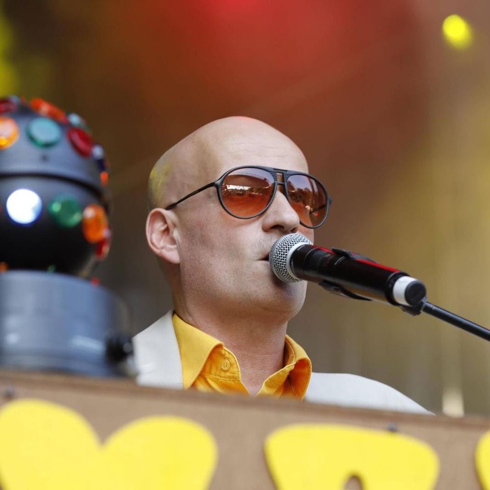 Omas Zwerge Festival mit Mambo Kurt + Omas Zwerge + Überflüssig
