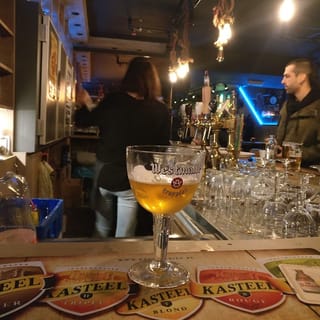 Zaal Lux