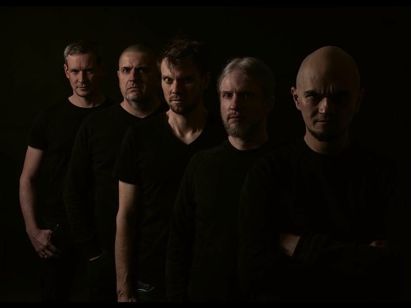 Fragments of Unbecoming