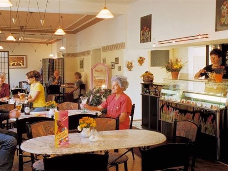 Pension Eiscafe - ZSG