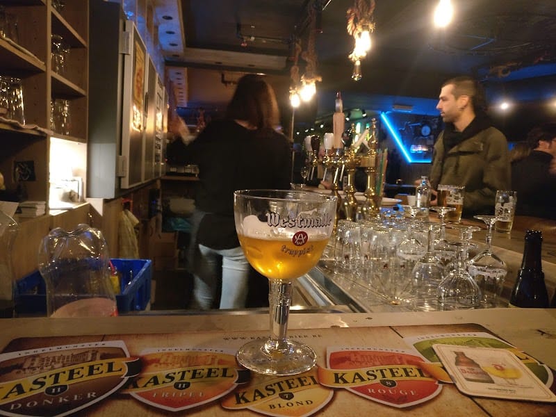 Zaal Lux